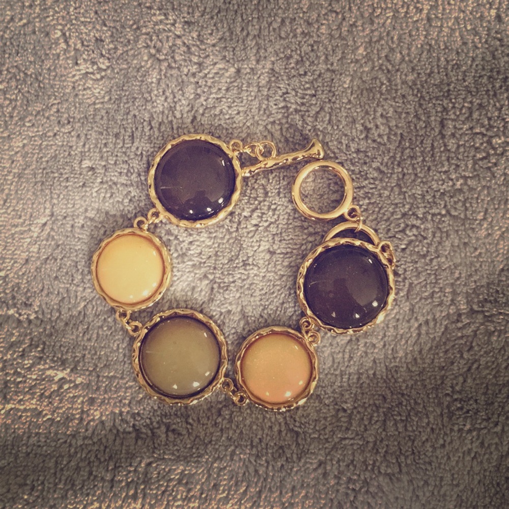 gold bracelet